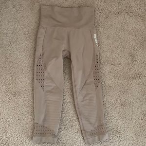 Gym shark capri leggings
